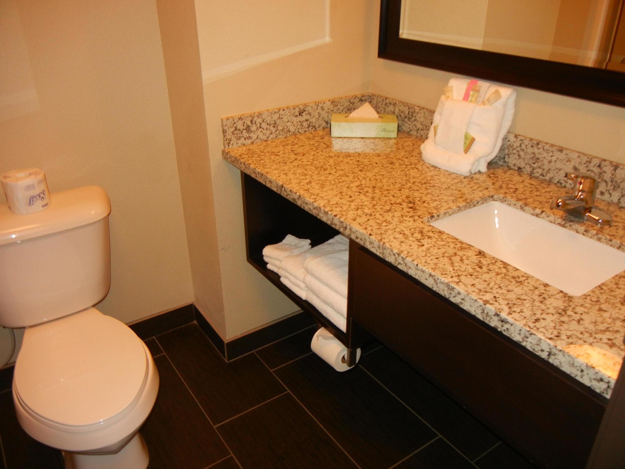 Best Western Roosevelt Place Bismarck Esterno foto