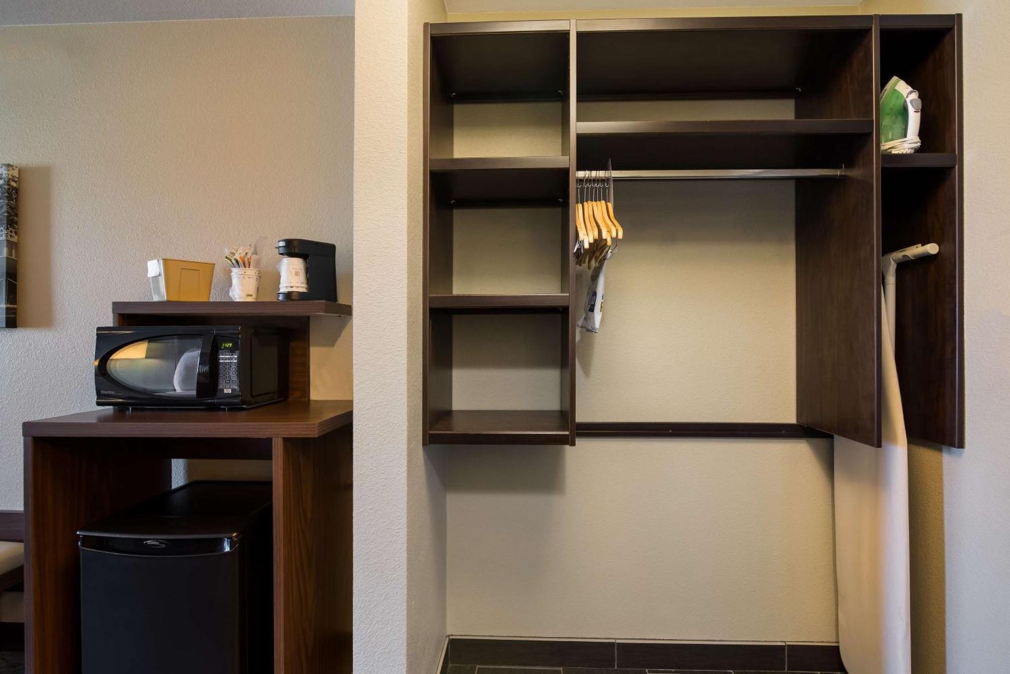 Best Western Roosevelt Place Bismarck Esterno foto